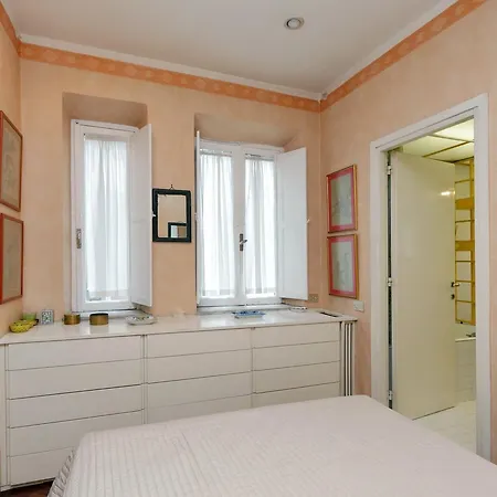 Banchi Vecchi - Short Let Service Apartment